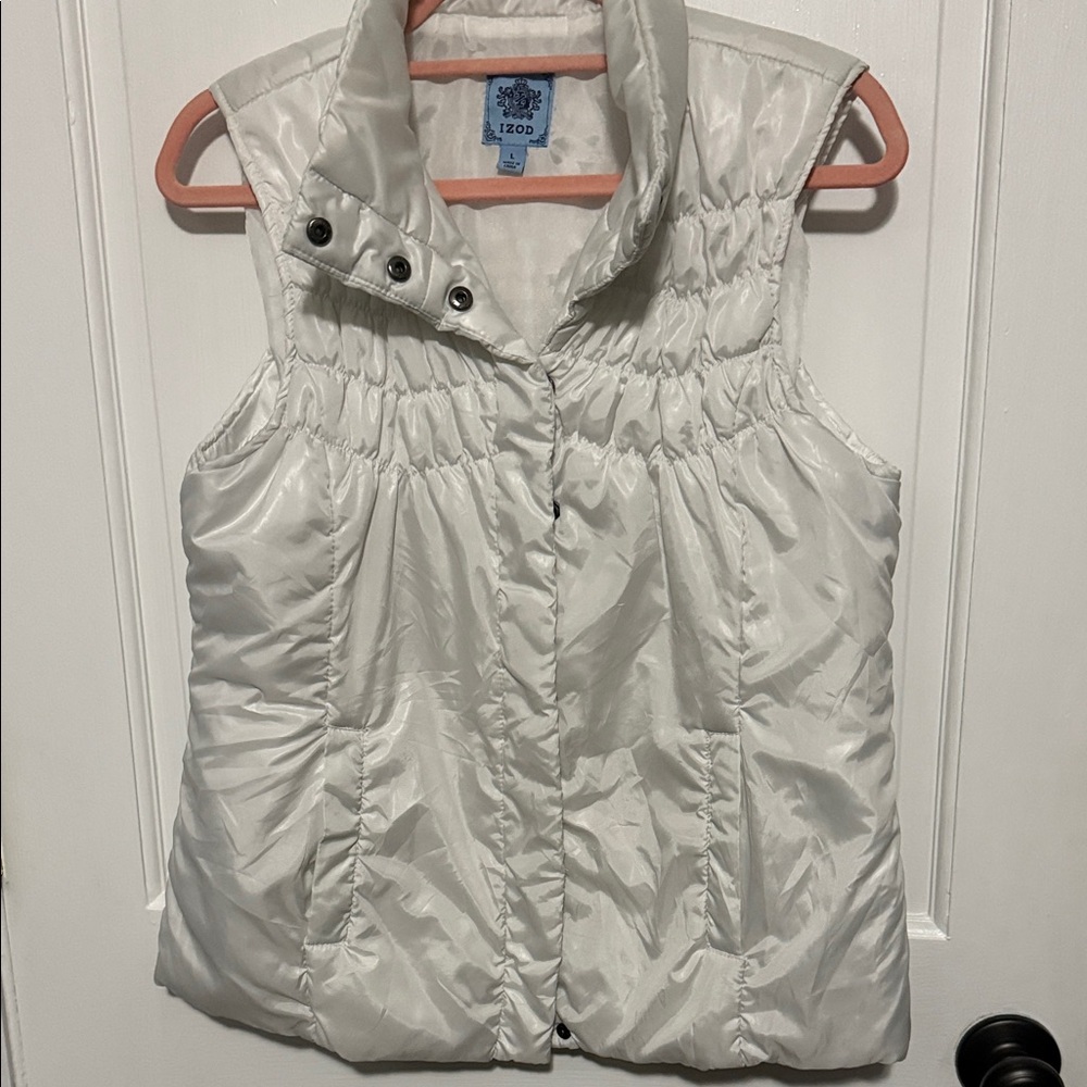 Izod Shiny White Quilted Vest